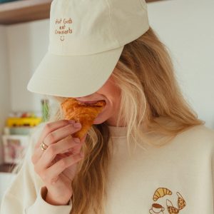 Casquette Hot girls eat croissants :)