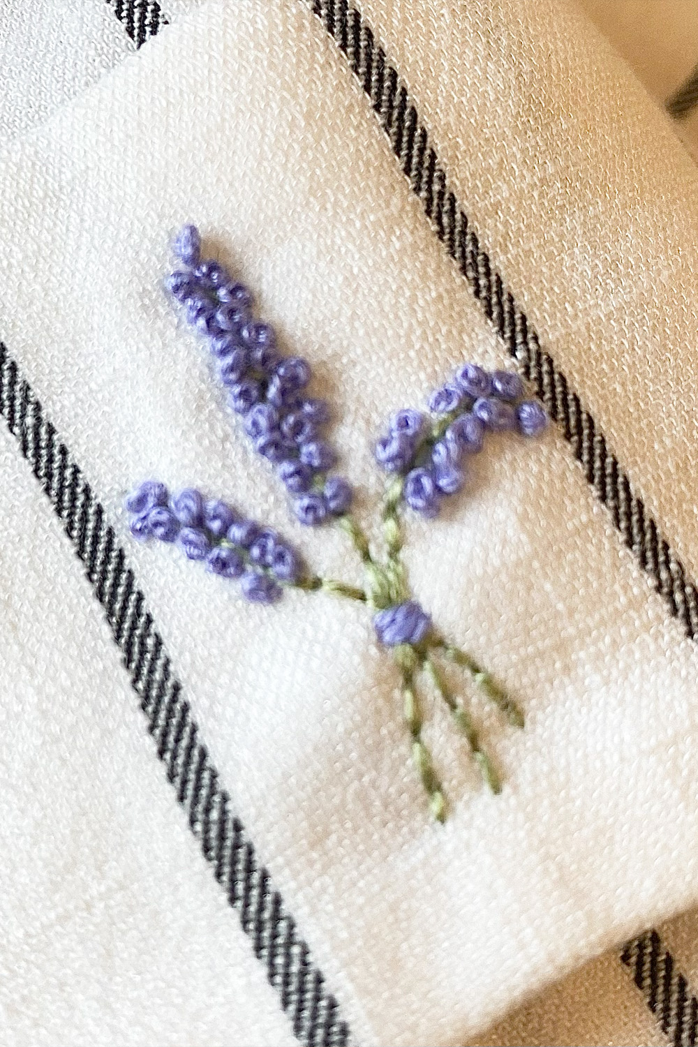 Blazer brodé lavande
